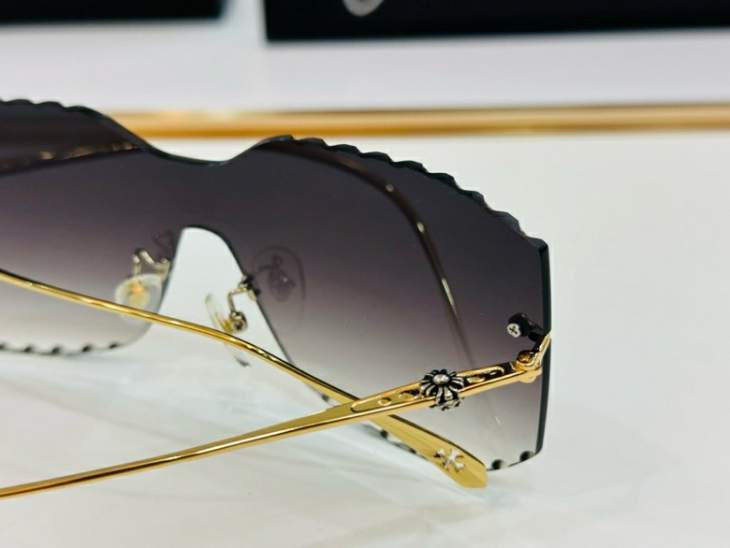 Picture of Chrome Hearts Sunglasses _SKUfw58025313fw